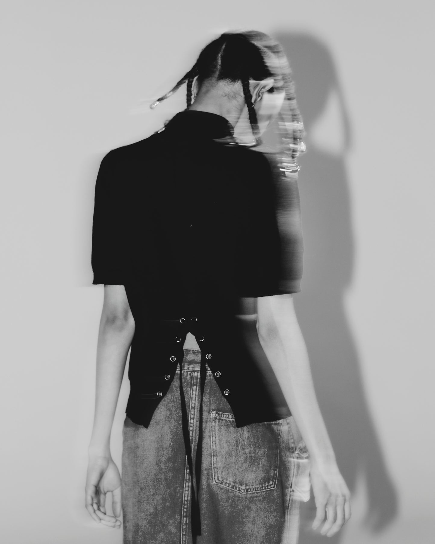 TURTLE NECK SLIT KNIT TOP (BLACK)
