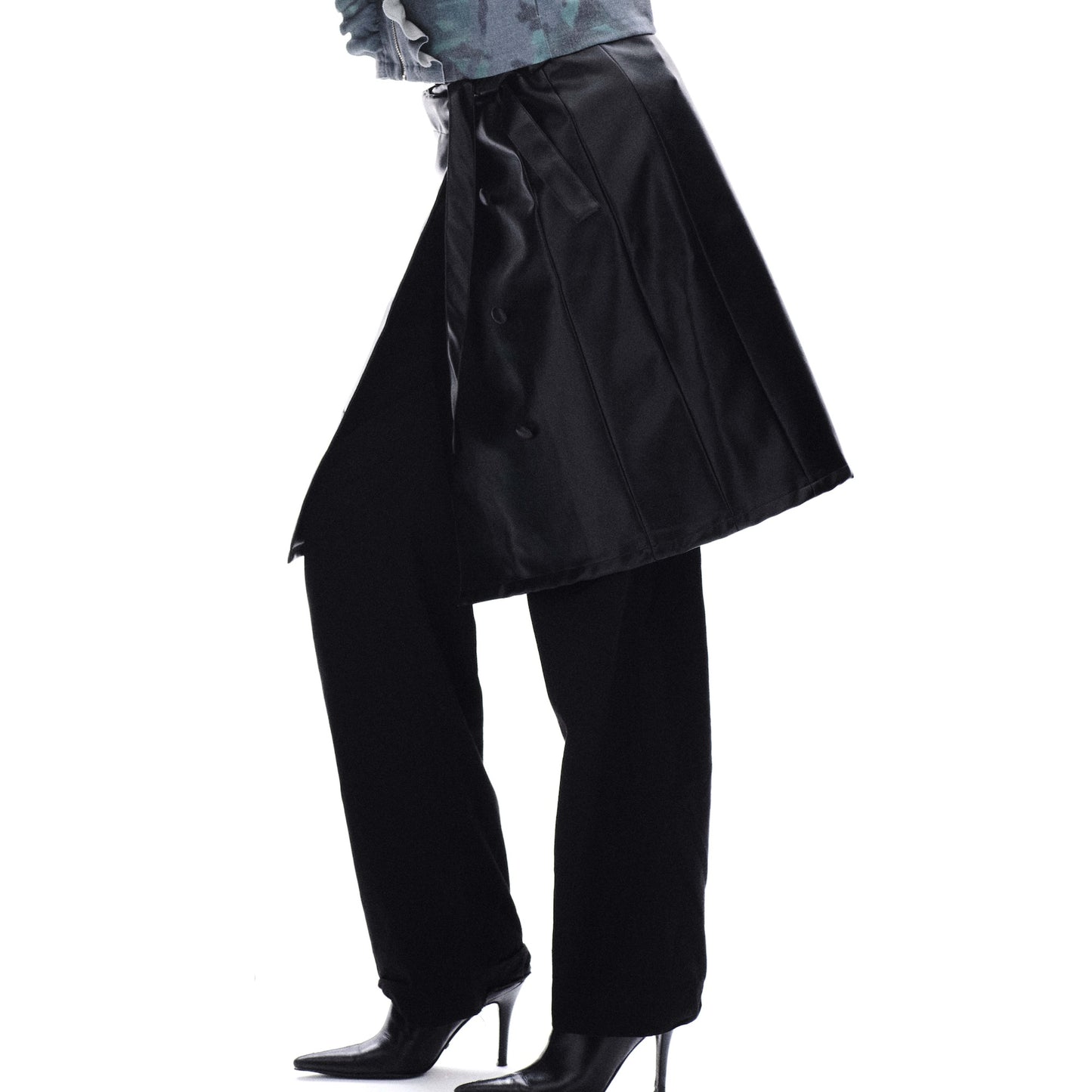SYNTHETIC LEATHER WRAP SKIRT (BLACK)